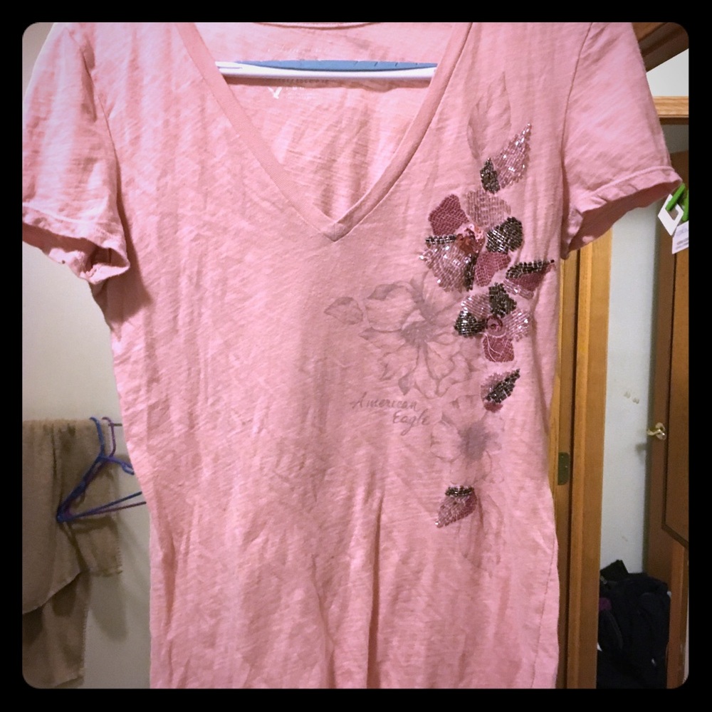 American eagle v neck